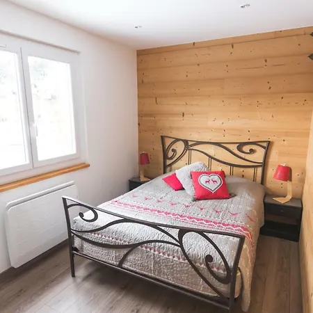 Campredon: South-facing Terrace & Shuttle Service *